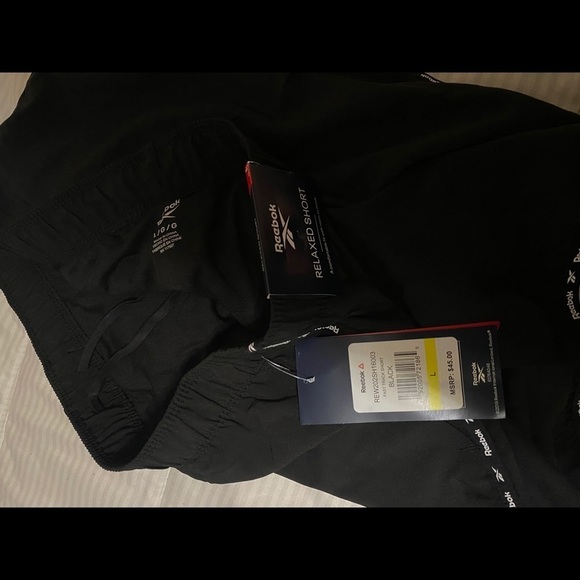 Reebok Relaxed Short Size L - Picture 5 of 5